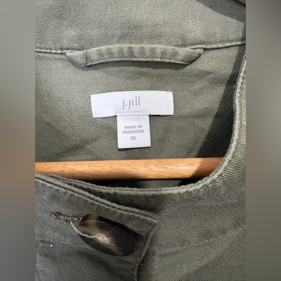J.Jill utility green jacket button front with pockets size XL soft material - Picture 2 of 7
